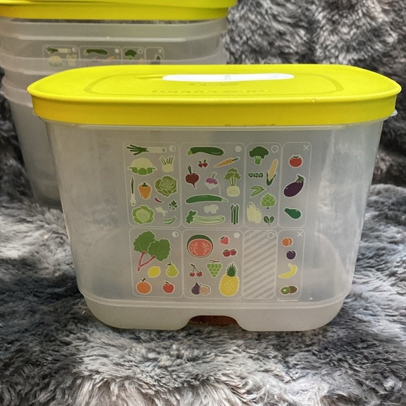 4 Tupperware Fridge Smart Containers - Small Deep
Tupperware - Picture 3 of 16